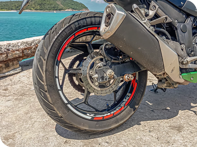 Kawasaki Z300 rear wheel suspension exhaust Koh Phangan