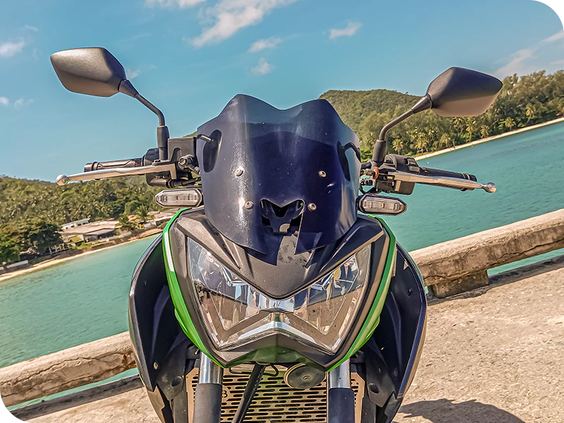 Kawasaki Z300 front view Ko Phangan pier rental