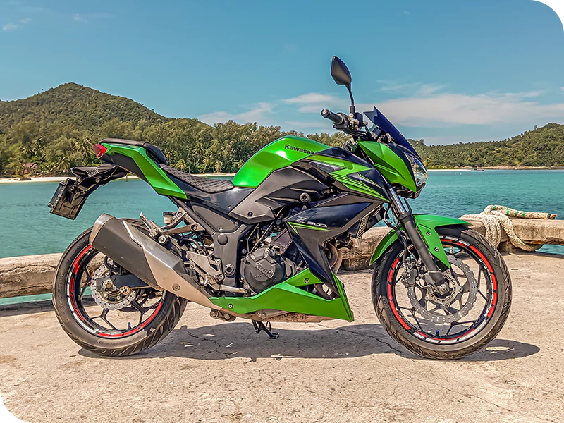 Kawasaki Z300 side view Ko Phangan