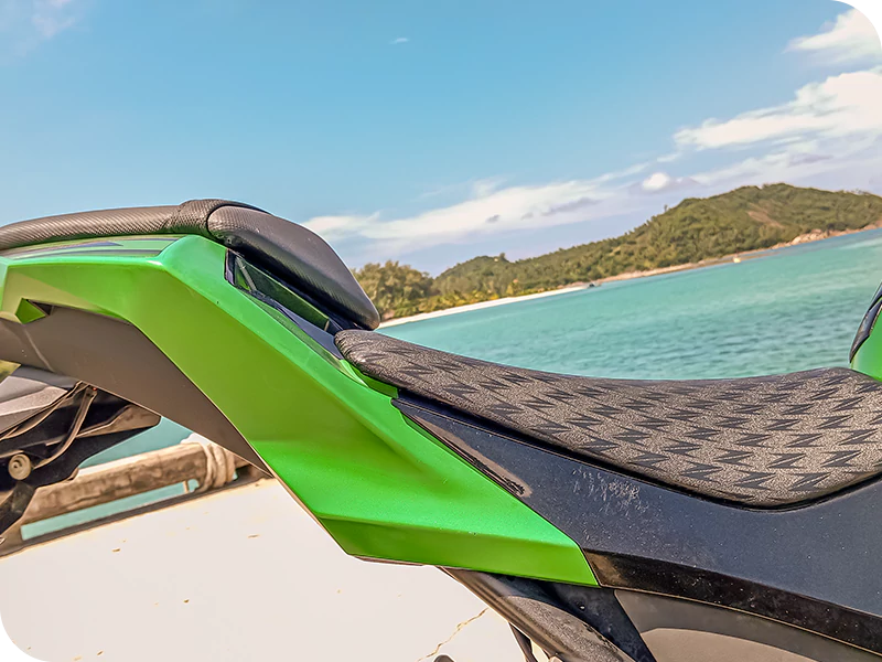Kawasaki Z300 seat ergonomic riding position Ko Phangan