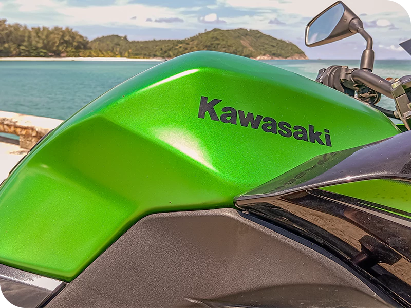 Kawasaki Z300 green fuel tank Ko Phangan island rental